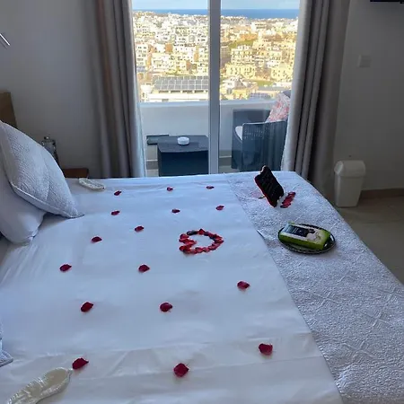 Escape To St Julians 4* San Ġiljan