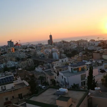 לינה וארוחת בוקר Escape To St Julians Saint Julian's