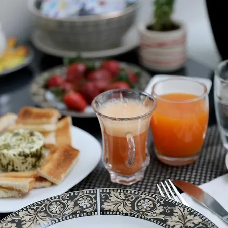Bed & Breakfast Escape To St Julians *