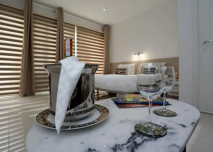 Bed and breakfast Escape To St Julians 4*