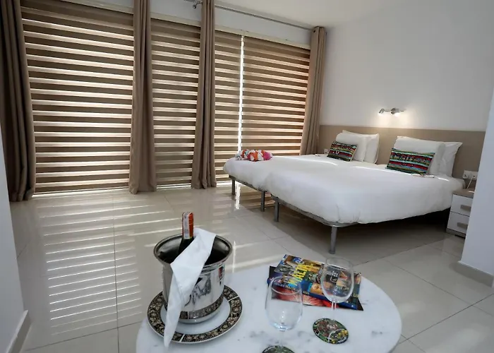 Bed and breakfast Escape To St Julians 4*