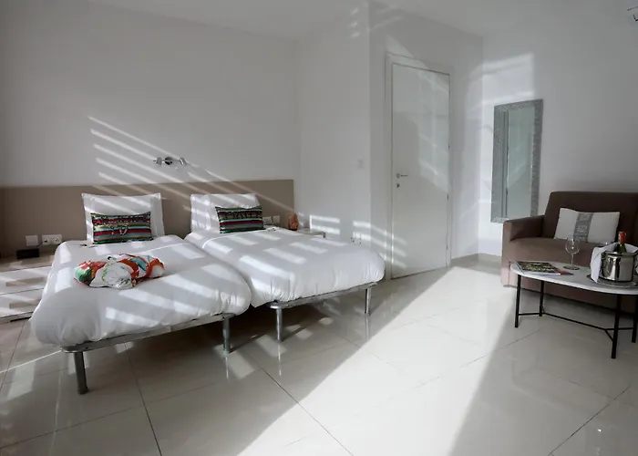 Bed and breakfast Escape To St Julians San Julián