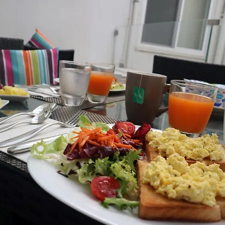 فندق مبيت وإفطار Escape To St Julians سانت جوليان