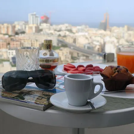 לינה וארוחת בוקר Escape To St Julians