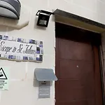 Escape To St Julians Panzió 4*