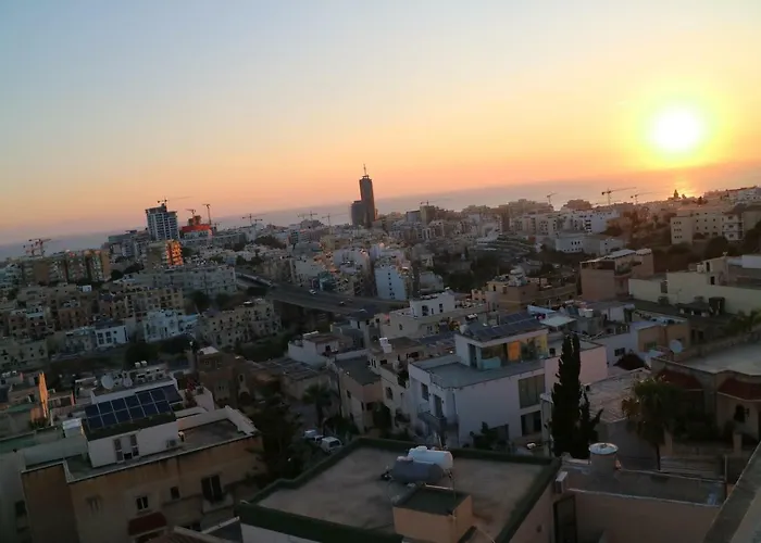 לינה וארוחת בוקר Escape To St Julians Saint Julian's