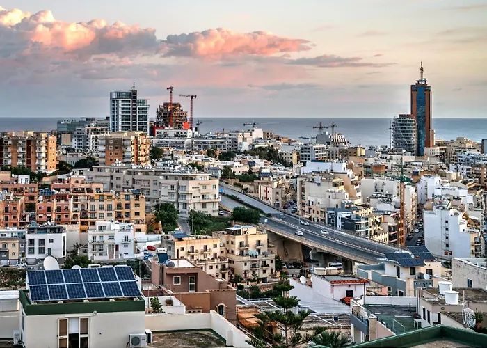 לינה וארוחת בוקר Escape To St Julians